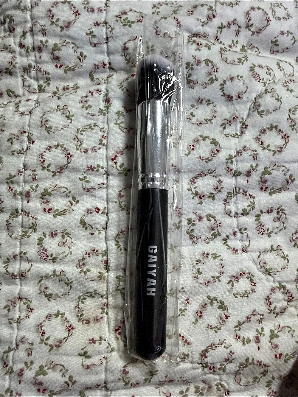 KAI Makeup Brush Black & Silver NWT